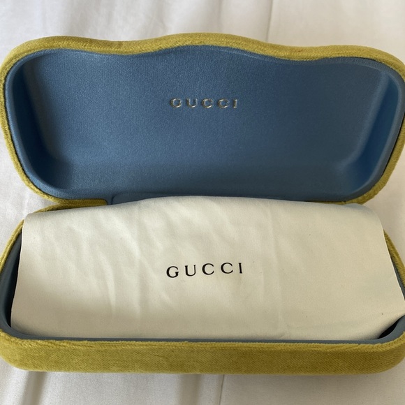 Gucci Original Sunglasses used like new - Picture 6 of 7